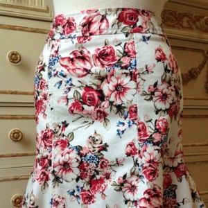 White House Black Market woman’s skirt  (4)